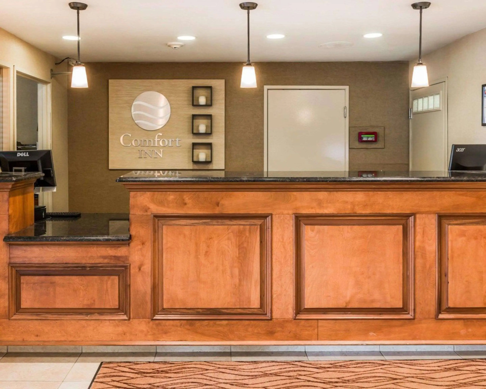 Comfort Inn Utica - фото 2
