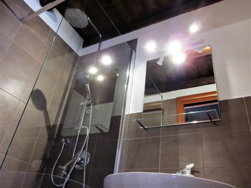 Standard Double room with balcony (full double bed)