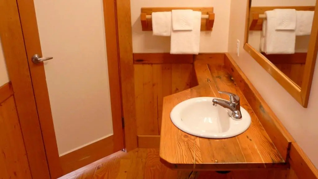 豪華海景雙人房，配備雙人床