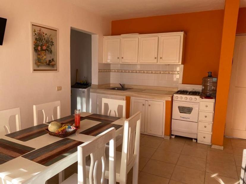 Отель Sunny Apartment, фото 3