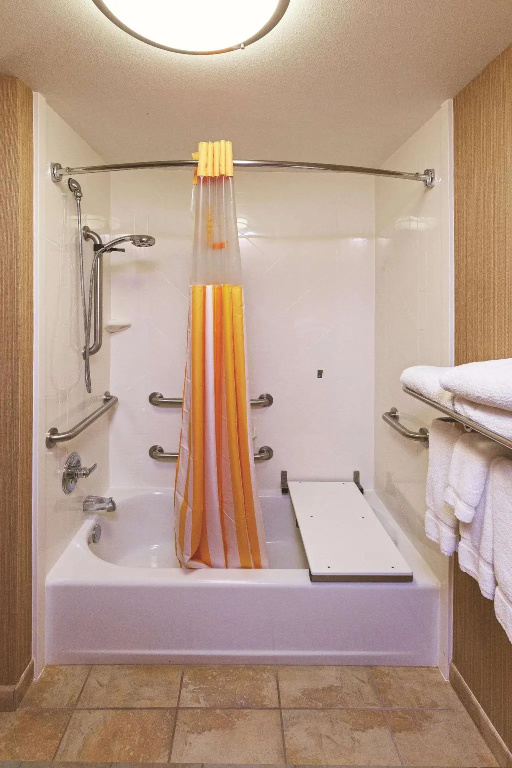 La Quinta Inn & Suites by Wyndham Edmond - Chambres