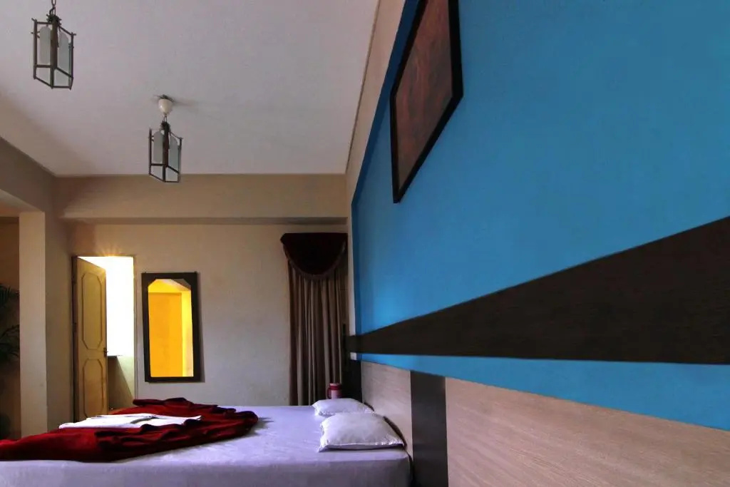 Deluxe Double room (full double bed)