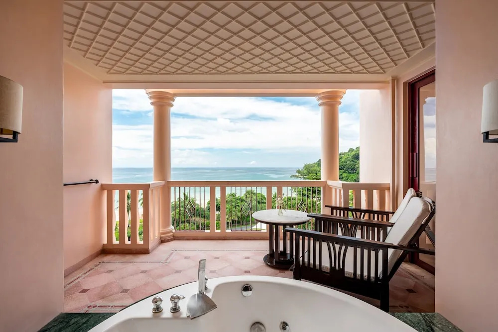 Centara Grand Beach Resort Phuket Hotel - Chambres