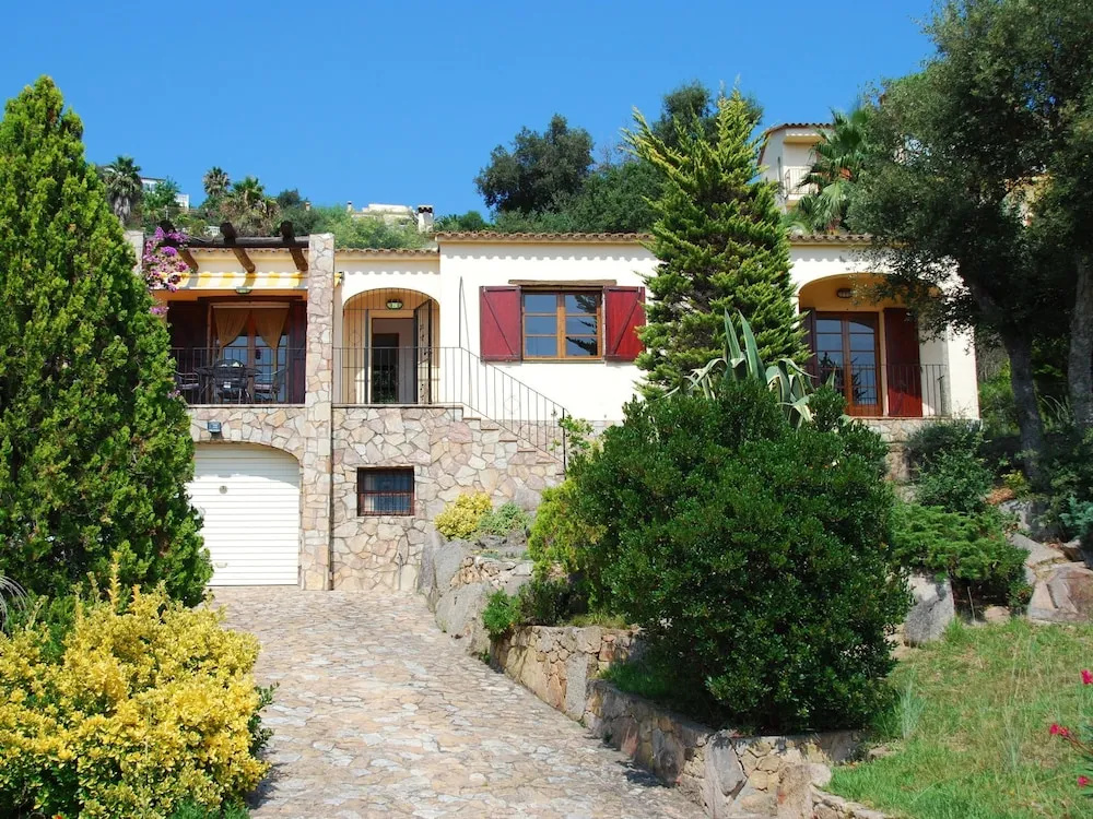 Lovely Detached Villa with Private Swimming Pool in Calonge near Beach