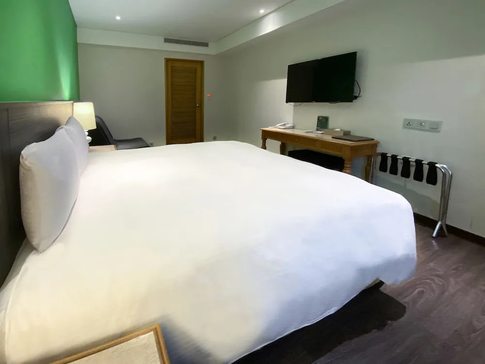 Superior Double room (full double bed)