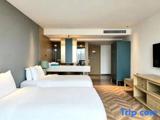 Standard room with view