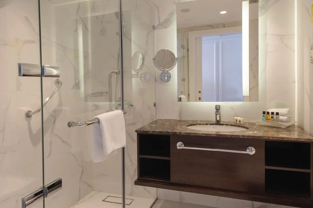 Movenpick Hotel Amman (ex Holiday Inn Amman)