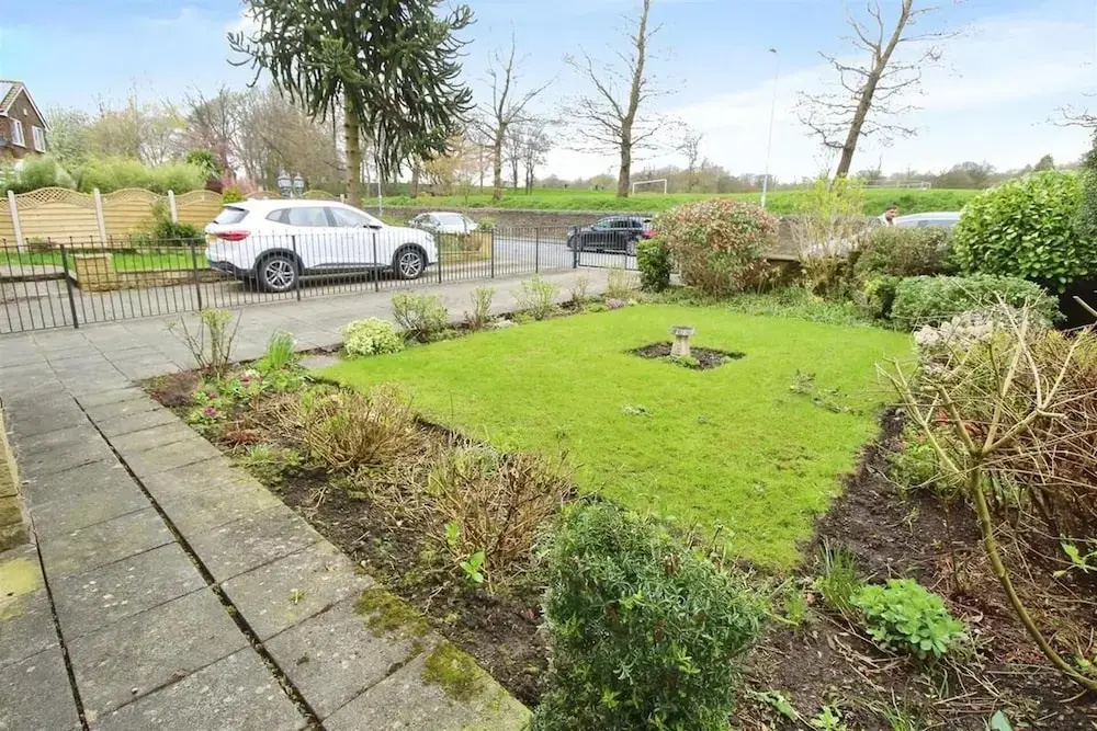 2BR Home/garden/patio/city Access/6 Guests