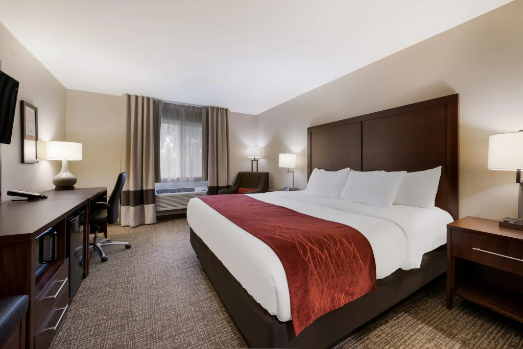Standard Double room (full double bed)