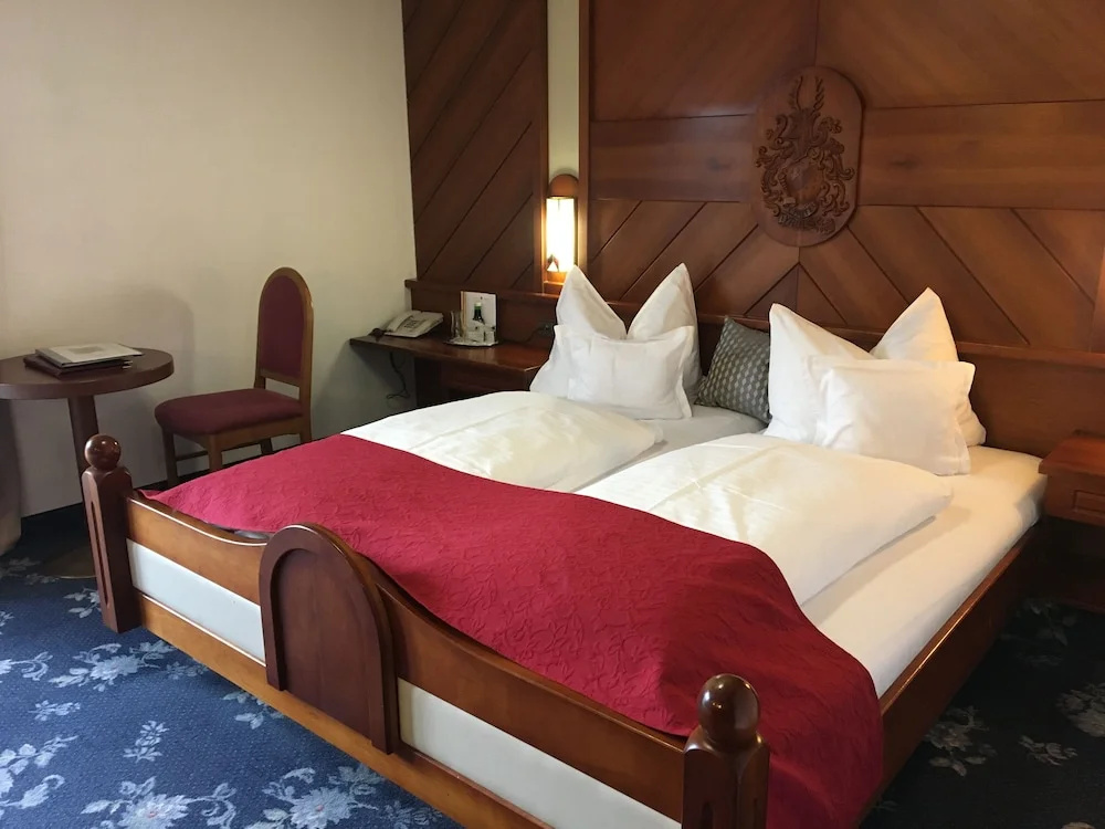 Superior Double room with balcony (full double bed)
