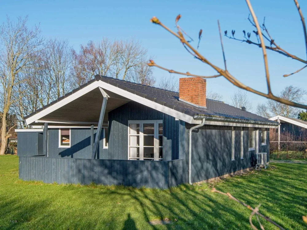 8 Person Holiday Home in Borkop