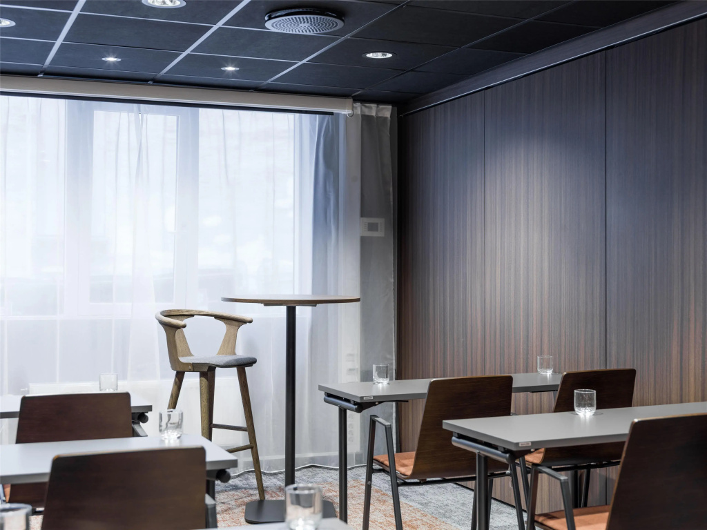 Radisson RED Oslo City Centre, A Verified Net Zero Hotel - фото 8