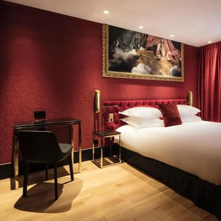 Triple room