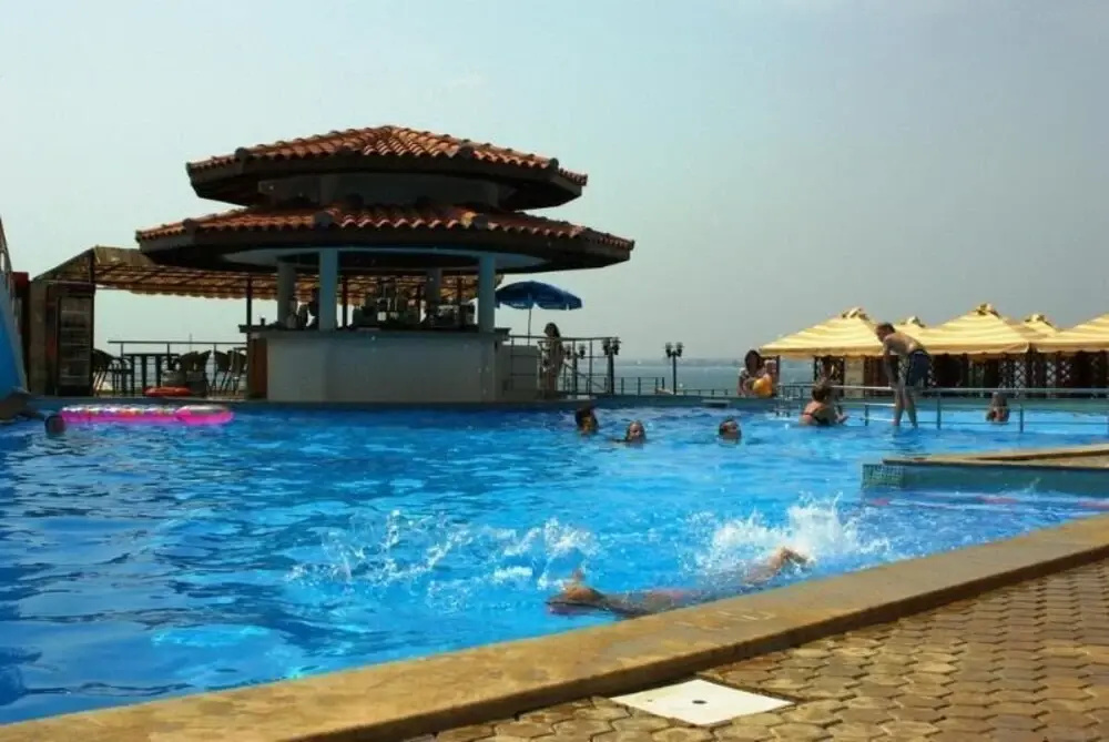 Beach & Waterfront