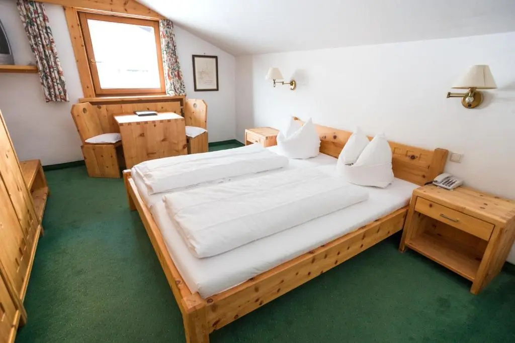 Economy room