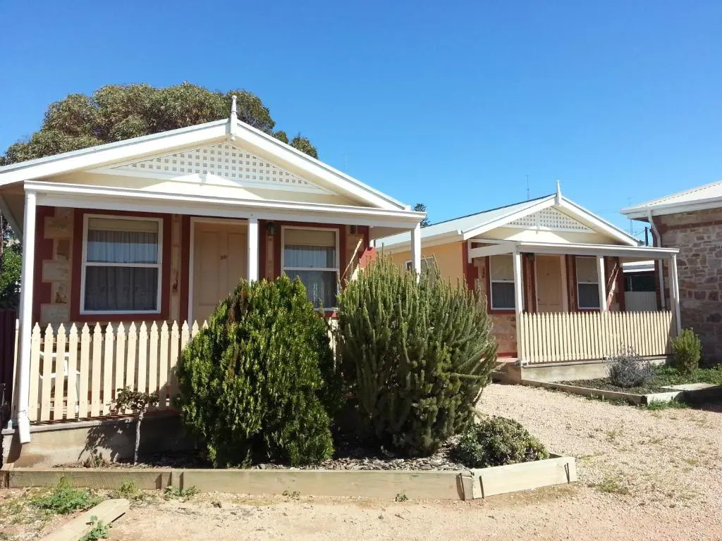 2 Bedrooms Cottage