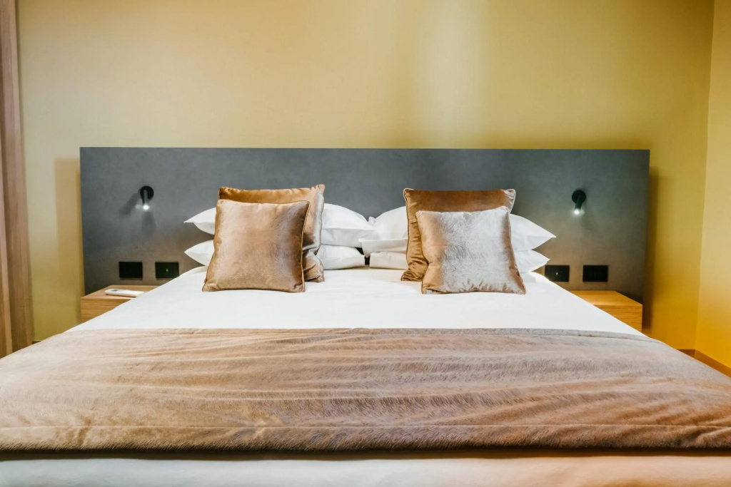ETNEA SUITE 270 photo 3