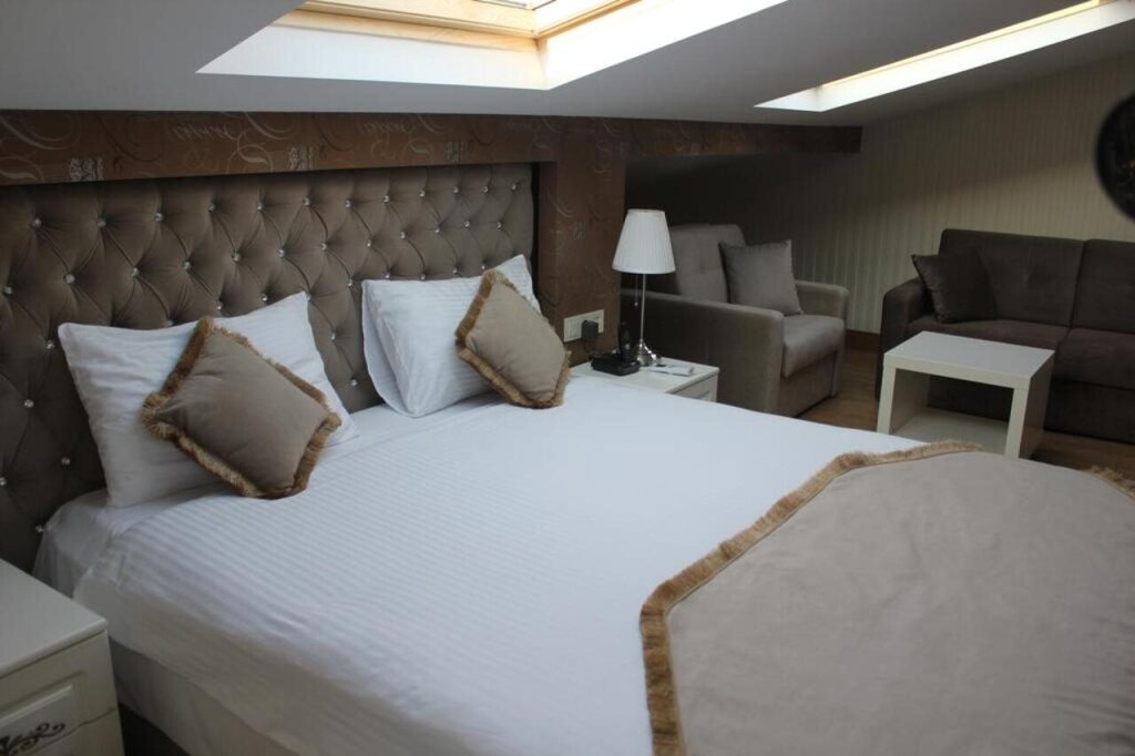 Diamond royal hotel 4* (сиркеджи). Даймонд отель фатих. Истанбул роял отель. Diamond royal hotel. Отель роял дива в турции.