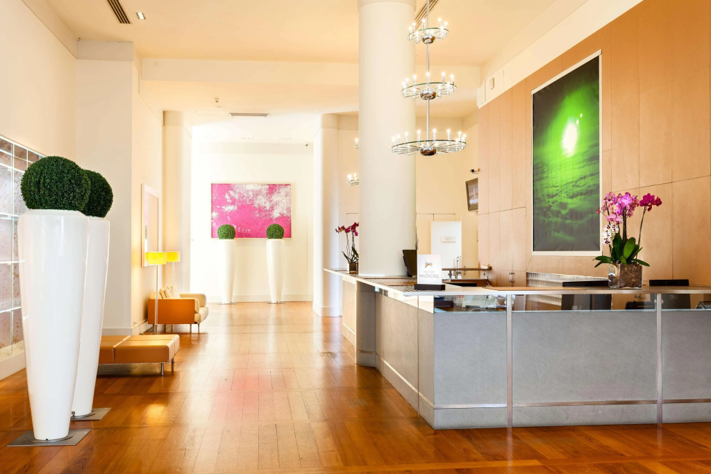Lobby & Reception