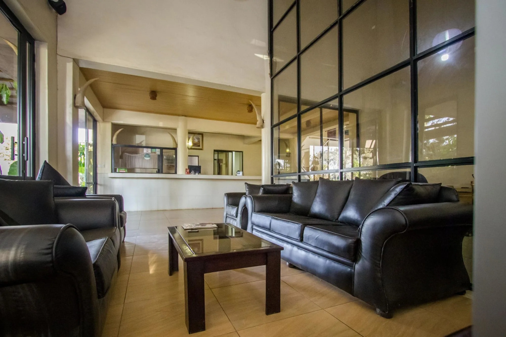 Lobby & Reception