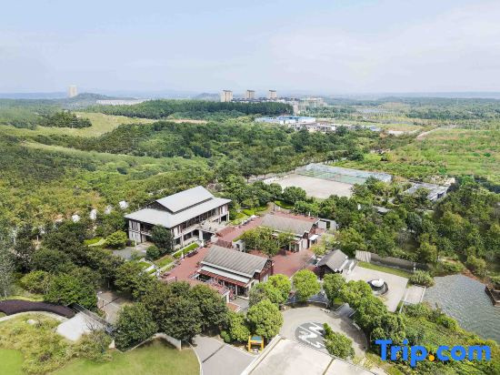 Gongqing City GINLAN JIA Hotel