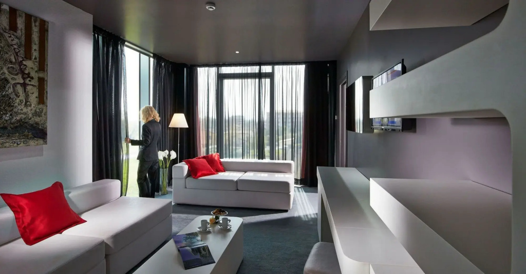 Balcony & Terrace