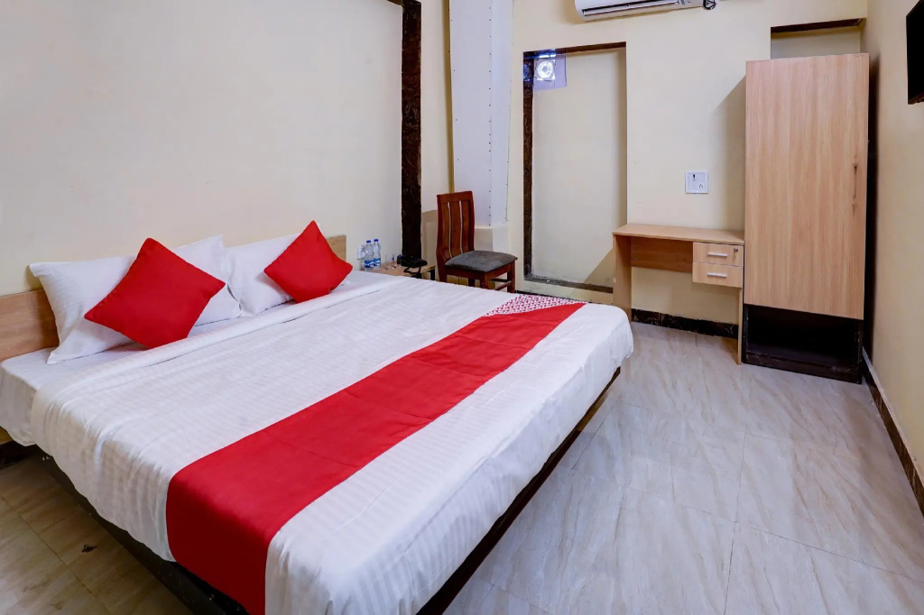OYO Flagship 76461 Choudhary House Sector 11