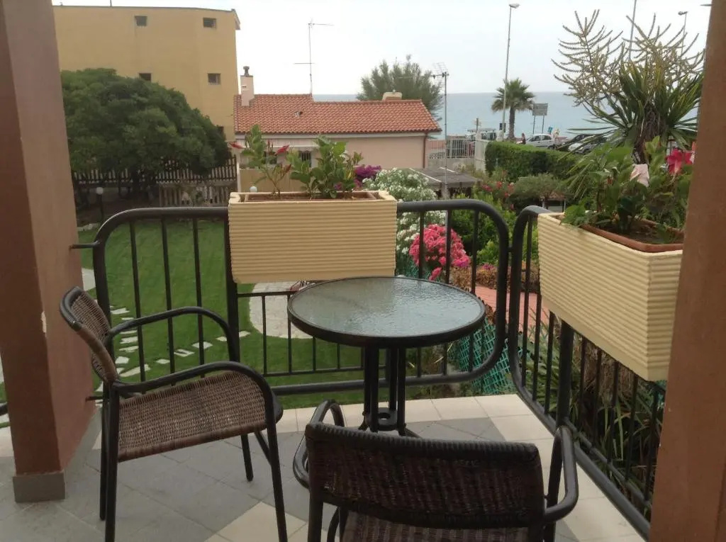 Standard Quadruple room with balcony and with sea view