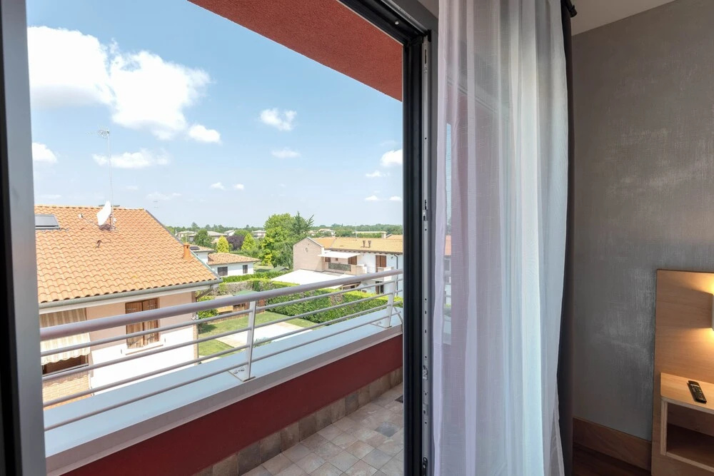 Balcony & Terrace