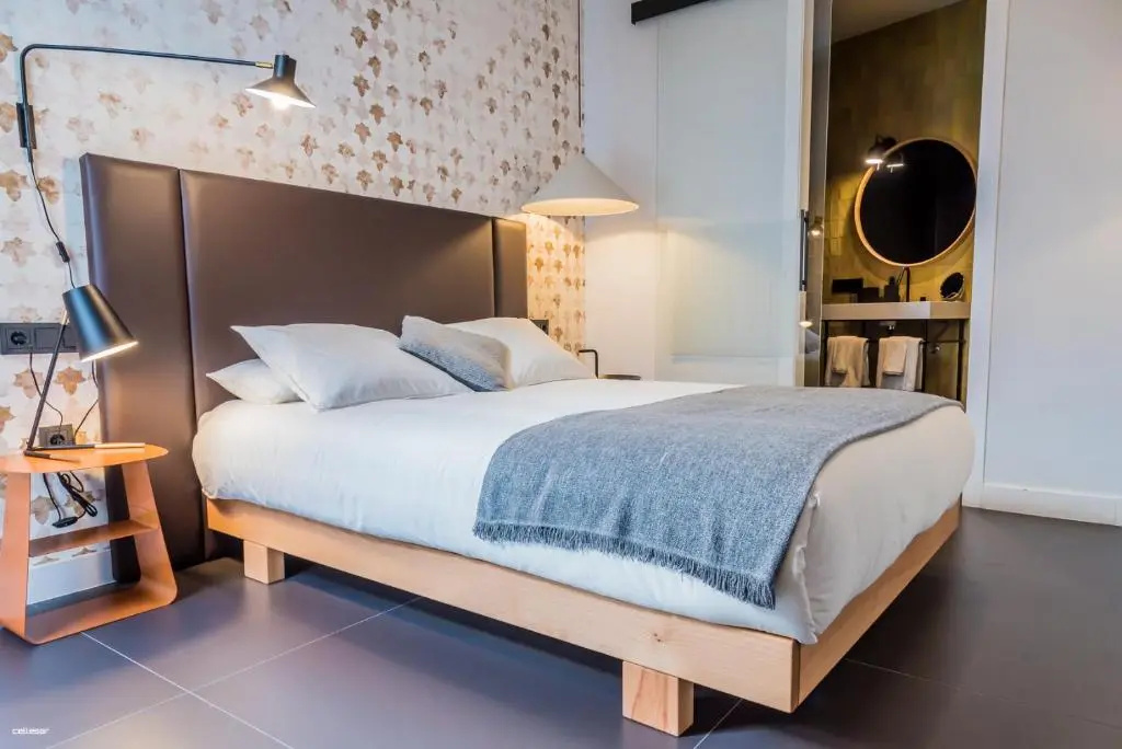 Premium Double room (full double bed)