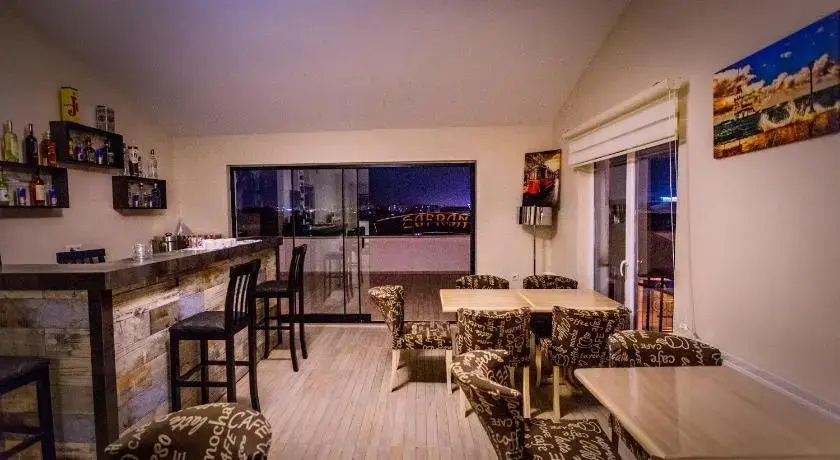 Rosso Hotel - Général