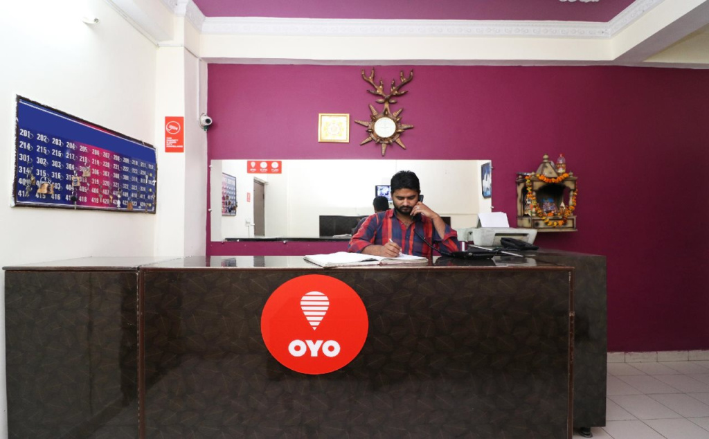 Lobby & Reception