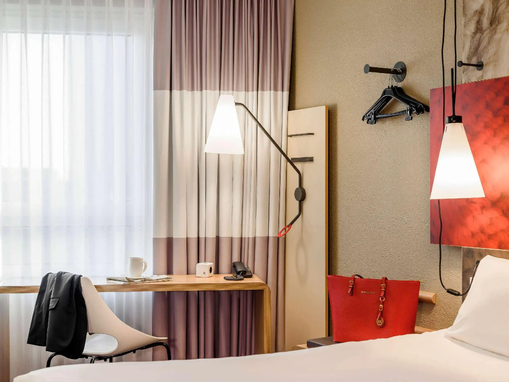 ibis Frankfurt Centrum Room Type - Standard room with queen size double bed