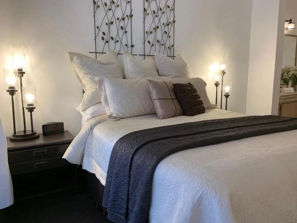Economy Double room (full double bed)