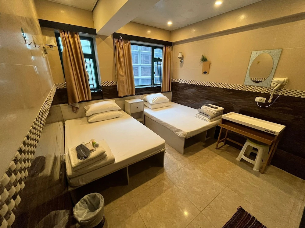 Standard Quadruple Family room