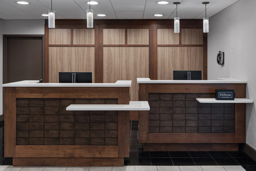 Lobby & Reception