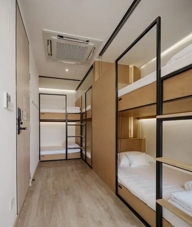 Bed in Dorm (4 single beds)