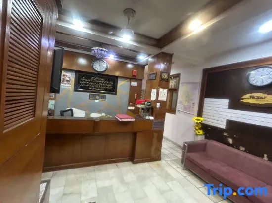 Lobby & Reception