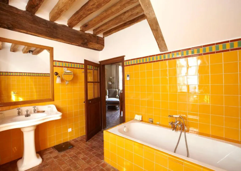 Superior Double Basement room (full double bed)