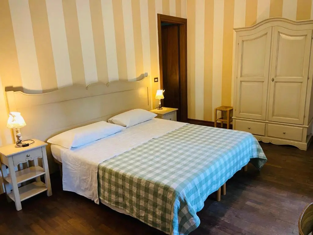 Standard Double room (full double bed)