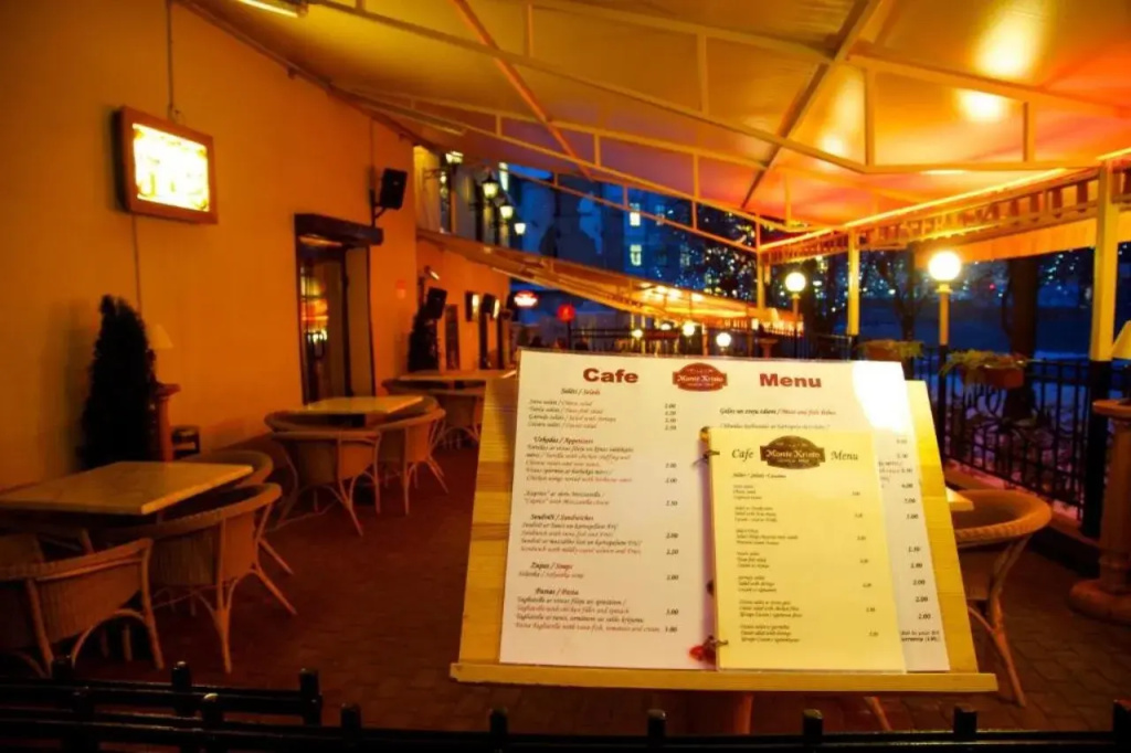 Monte Kristo Hotel - Général