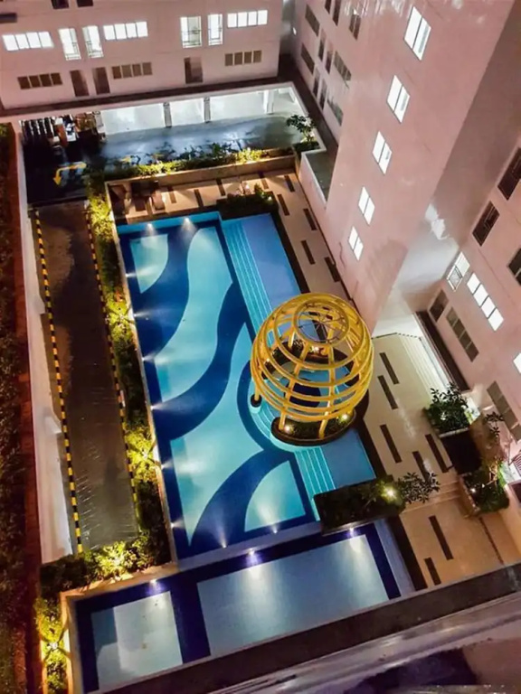 Bassura City Apartment with Mall Access