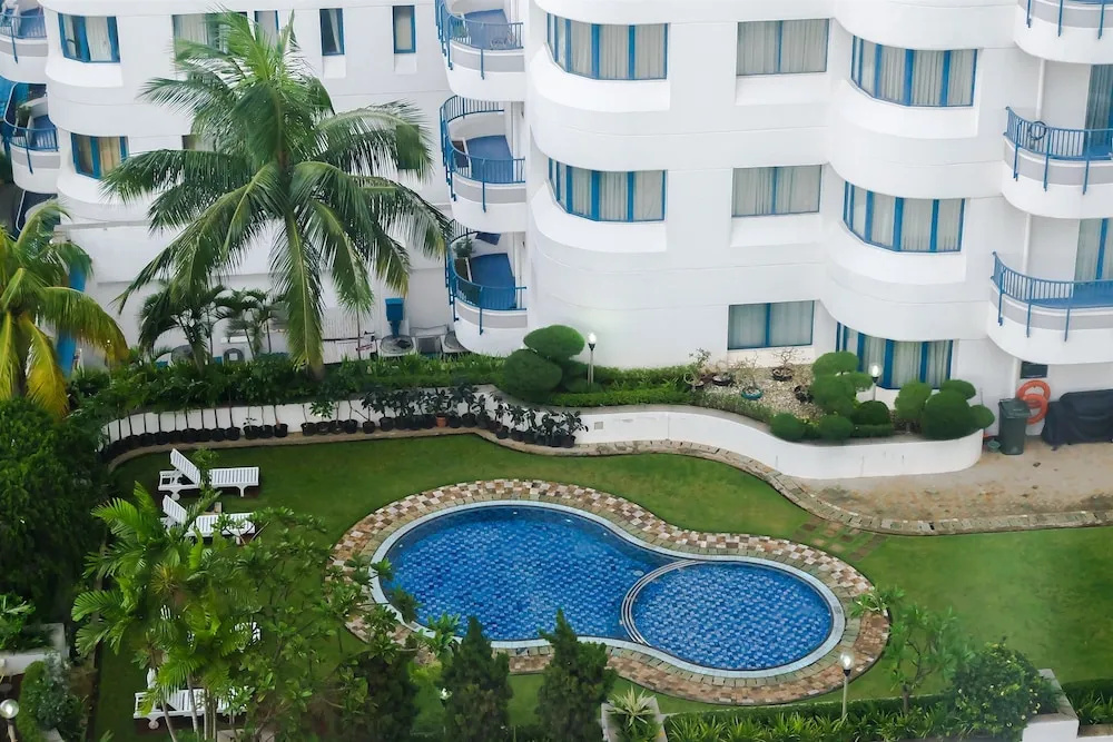 2 Bedroom Park Royale Apartment By Travelio