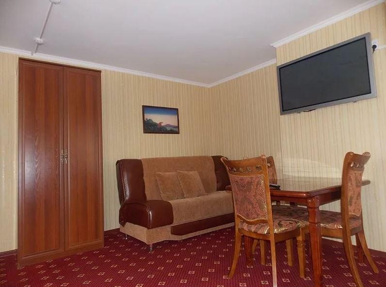 Economy room