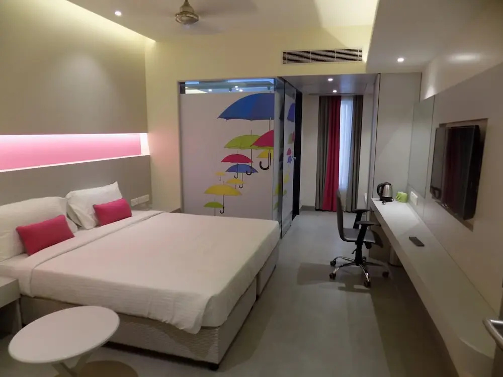 ZIBE Luxe Hyderabad by GRT Hotels - Chambres