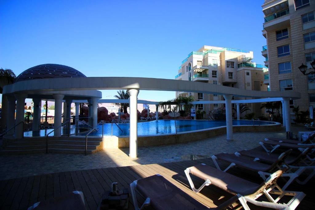 Апартаменты с 2 комнатами с балконом в Sunset apartment's Residence du Golf