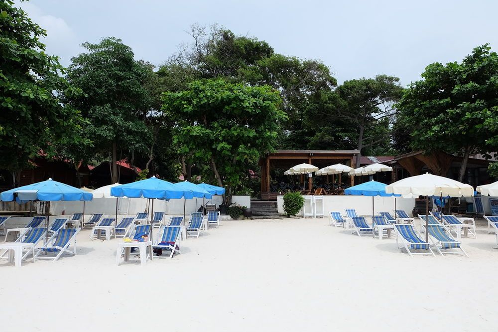 Beach & Waterfront