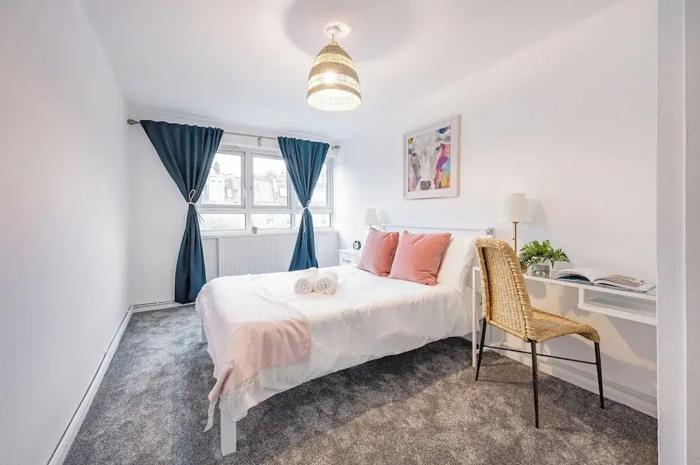 Nice 2-bed flat near earls court — фото