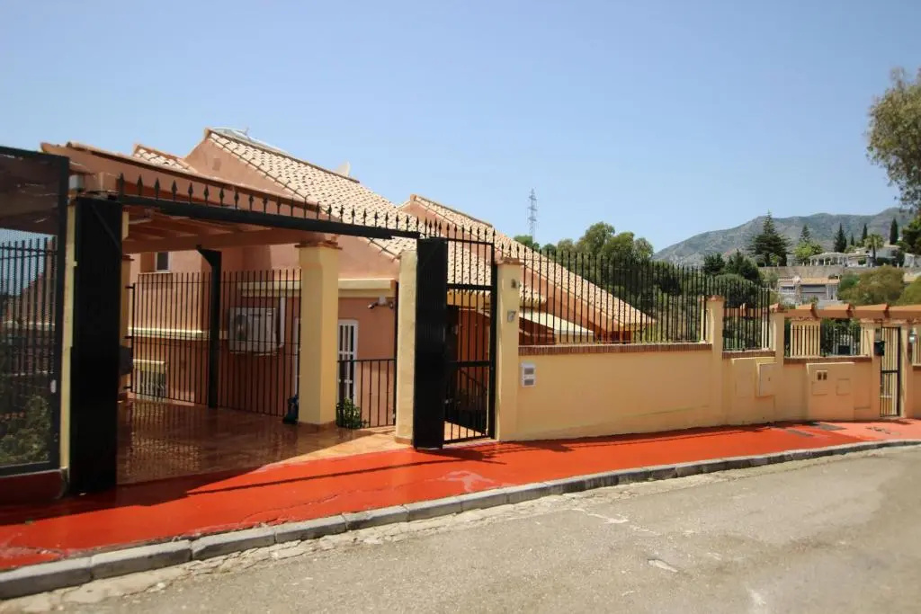 2A Calle Jilguero