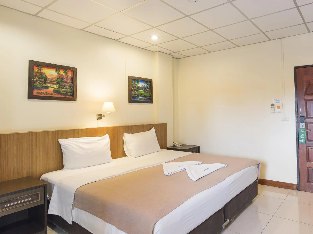 Standard Double room (full double bed)
